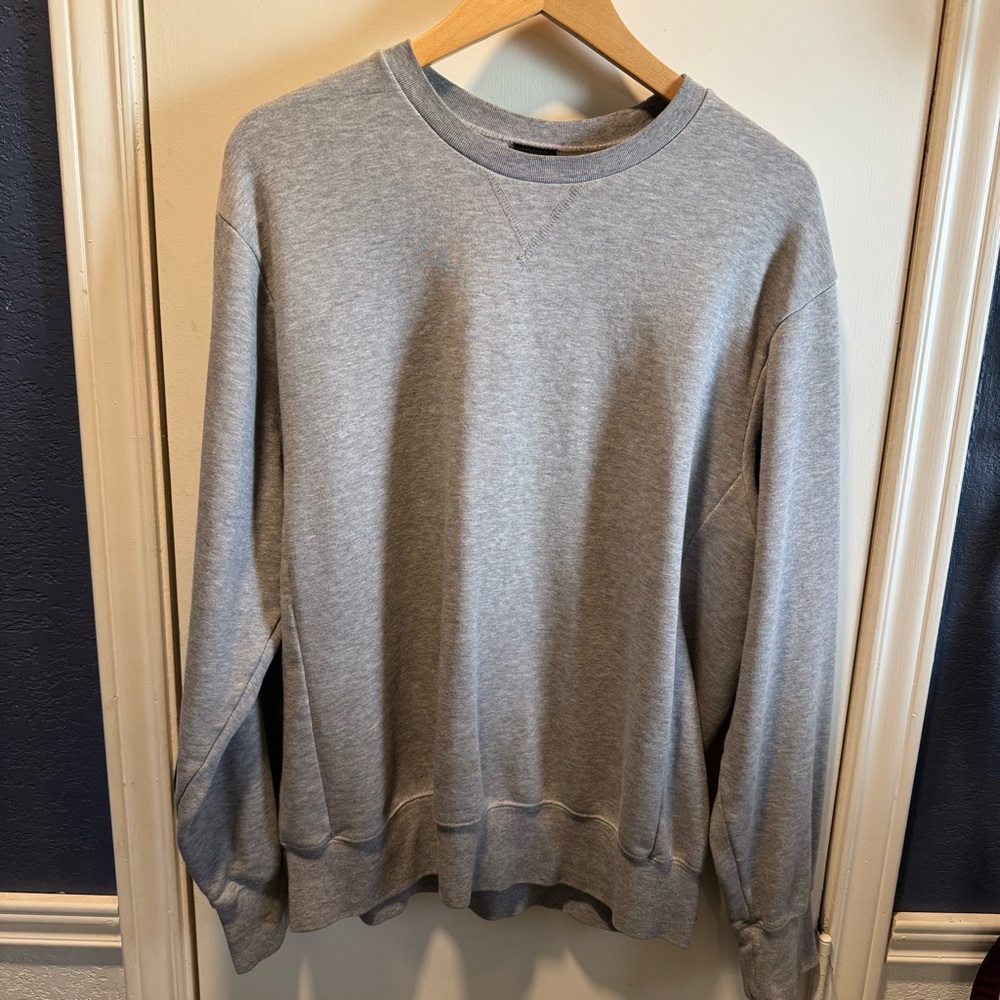 Nike Men's Gray Crewneck Sweater